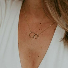Load image into Gallery viewer, Love Circle Necklace
